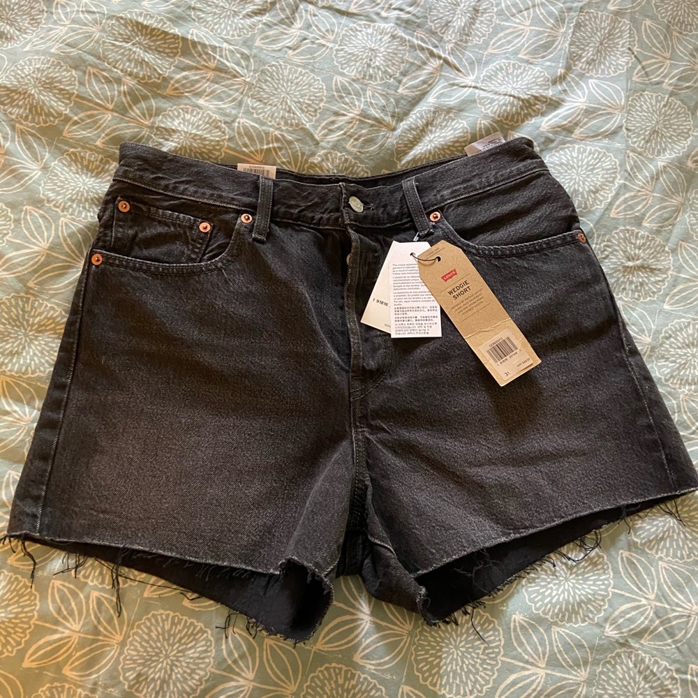 Women’s Levi Wedgie Short Size 31 Black